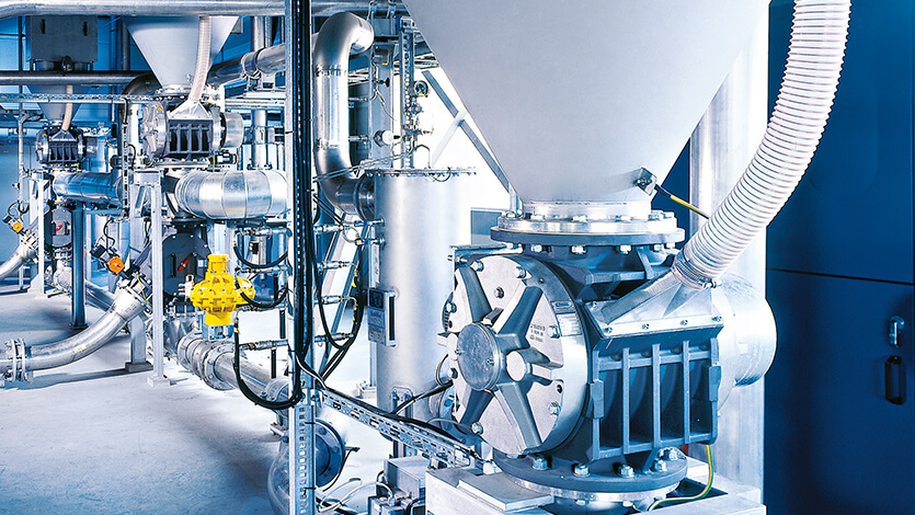 Coperion Kunststoffanlage mit Drehventil